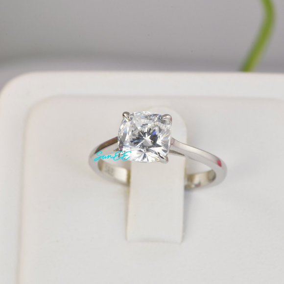 MOISSANITE DIAMOND 3.0ct CUSHION CUT WEDDING ENGAGEMENT RING - Picture 10 of 13